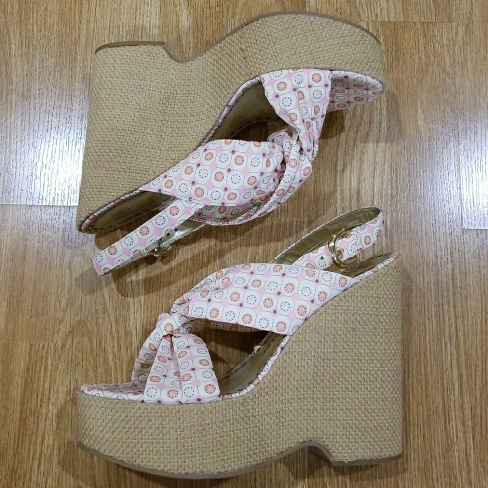 Juicy Couture Wedges